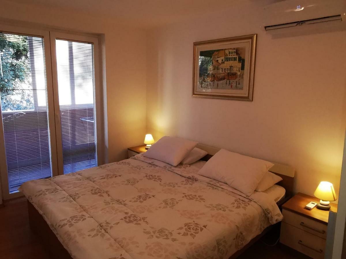 Comfortable 3* Apartment Lapad Center Dubrovnik Exteriör bild